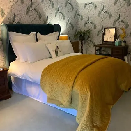 Bees Luxury 5* With Hot Tub *