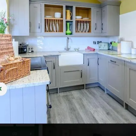 Bees Luxury 5* With Hot Tub Scarborough