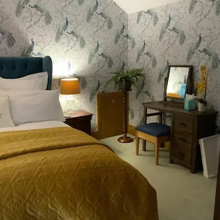Bees Luxury 5* With Hot Tub *